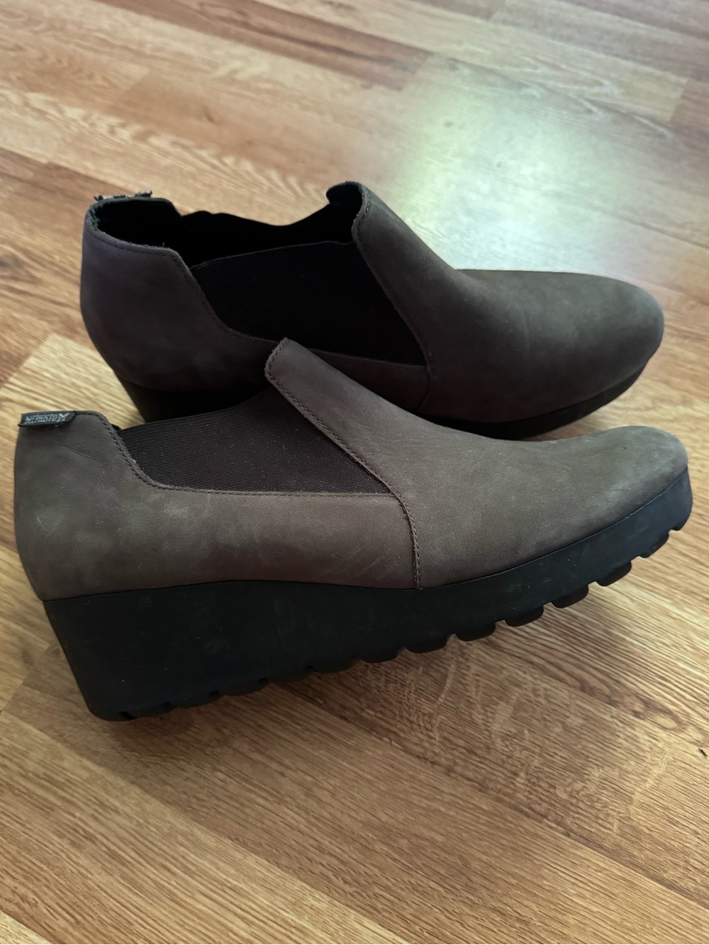 MEPHISTO All Weather Leather Comfort Slip On Size 11